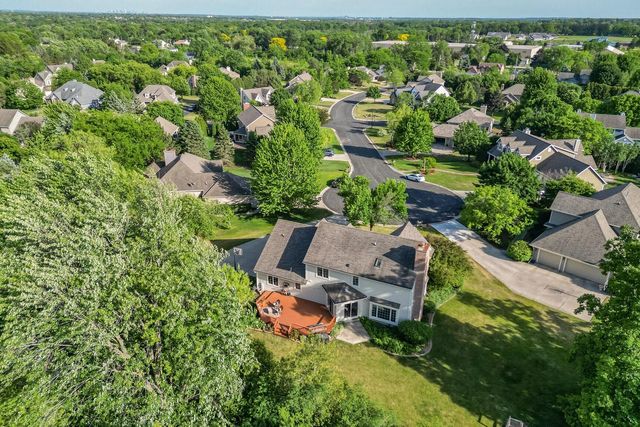 W159N7482 Pinewood CIRCLE, Menomonee Falls, WI 53051
