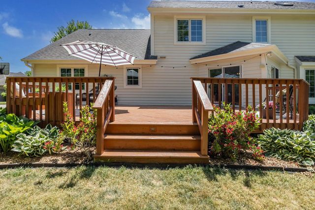 W159N7482 Pinewood CIRCLE, Menomonee Falls, WI 53051