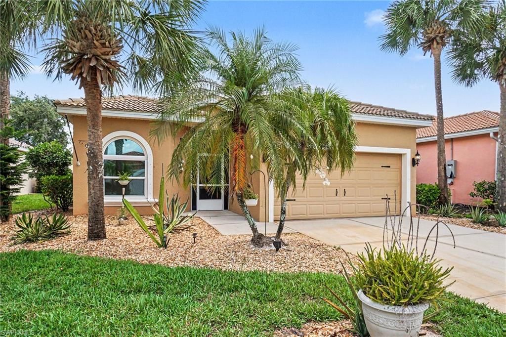Image 1 of property listing at 2549 Deerfield Lake CT, Cape Coral, FL 33909