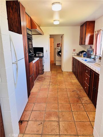 9616 Schlitz, Phelan, CA 92371