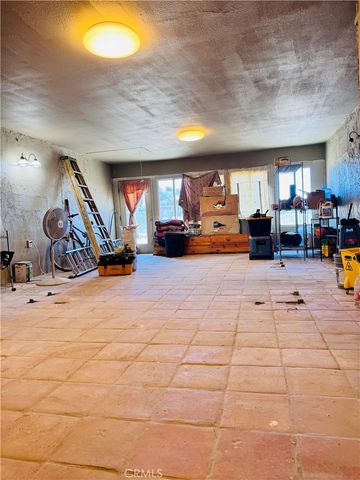 9616 Schlitz, Phelan, CA 92371