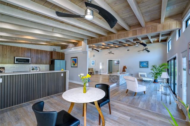 3636 MINEOLA DRIVE, Sarasota, FL 34239