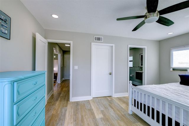 3636 MINEOLA DRIVE, Sarasota, FL 34239