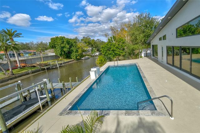 3636 MINEOLA DRIVE, Sarasota, FL 34239