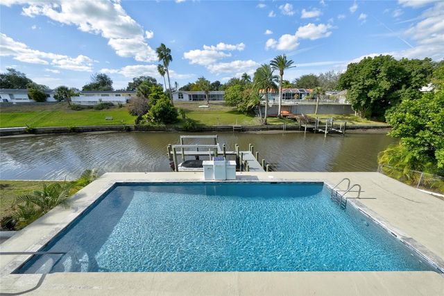 3636 MINEOLA DRIVE, Sarasota, FL 34239