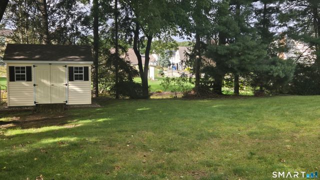 121 Carriage Drive, Manchester, CT 06040
