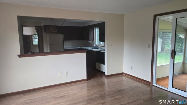 121 Carriage Drive, Manchester, CT 06040