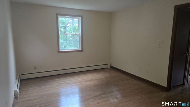 121 Carriage Drive, Manchester, CT 06040