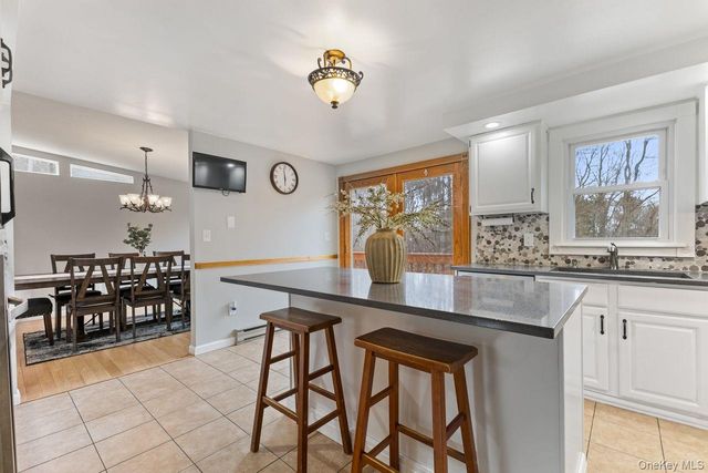 4 Stonewall Farm Road, Mahopac, NY 10541