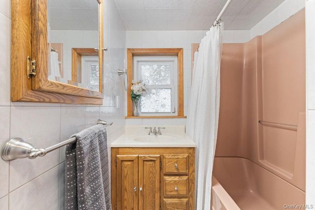 4 Stonewall Farm Road, Mahopac, NY 10541