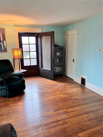 6 S 2nd St, Greenville Boro, PA 16125