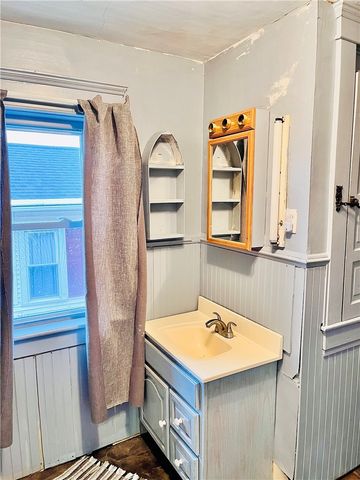 6 S 2nd St, Greenville Boro, PA 16125