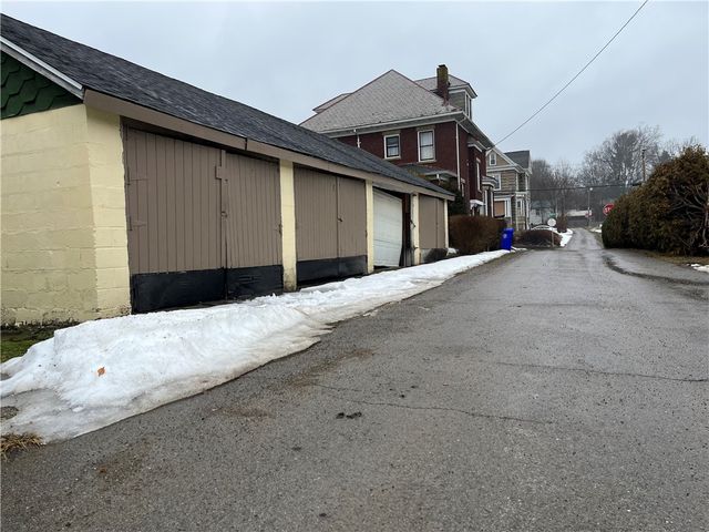 6 S 2nd St, Greenville Boro, PA 16125