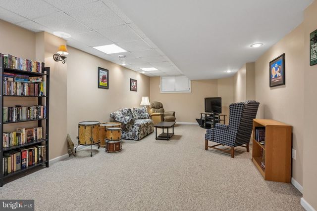 7 FLAGSTONE DR, Sicklerville, NJ 08081