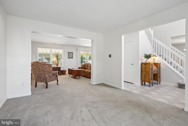 7 FLAGSTONE DR, Sicklerville, NJ 08081