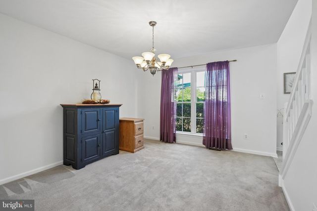 7 FLAGSTONE DR, Sicklerville, NJ 08081