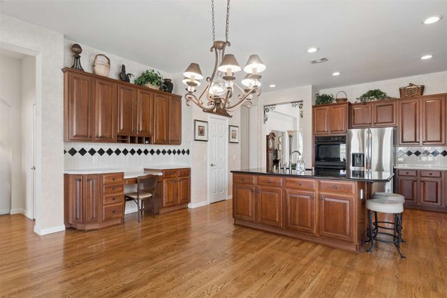 379 Southern Hills Drive, Fairview, TX 75069