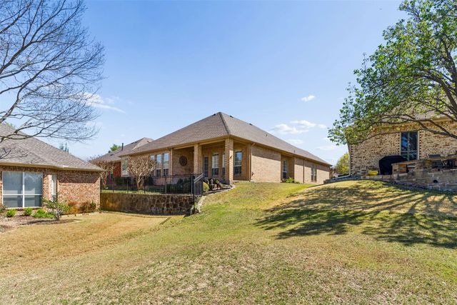 379 Southern Hills Drive, Fairview, TX 75069