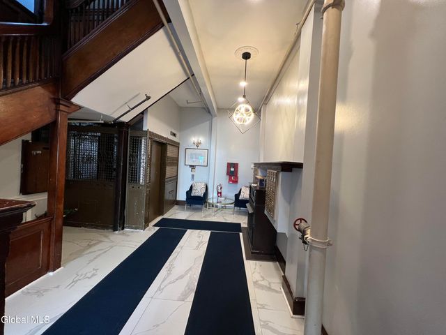 5 Broadway 408, Troy, NY 12180