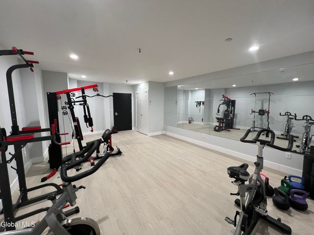 5 Broadway 408, Troy, NY 12180