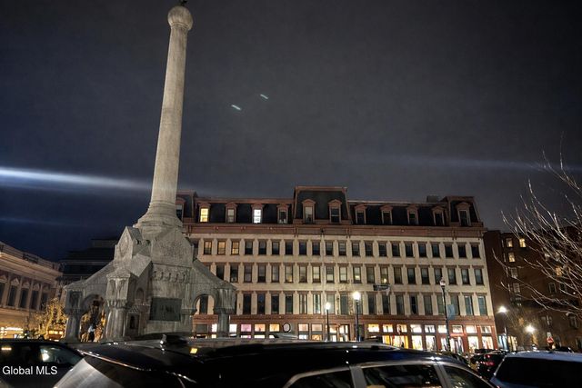 5 Broadway 408, Troy, NY 12180