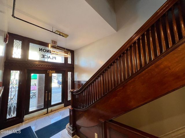 5 Broadway 408, Troy, NY 12180