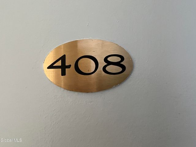5 Broadway 408, Troy, NY 12180
