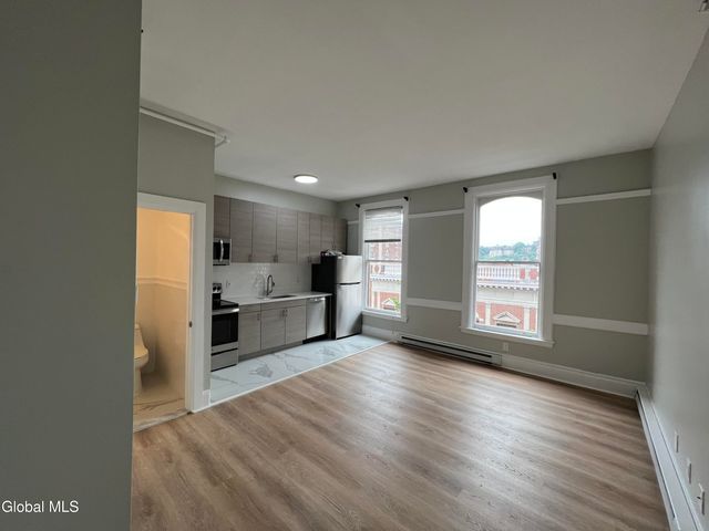 5 Broadway 408, Troy, NY 12180