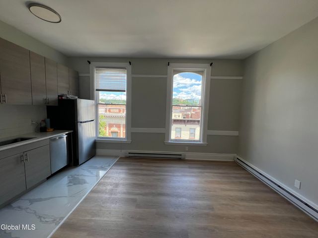 5 Broadway 408, Troy, NY 12180