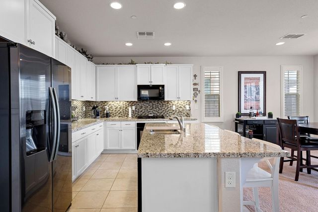 4656 Lue Ln, Carmichael, CA 95608