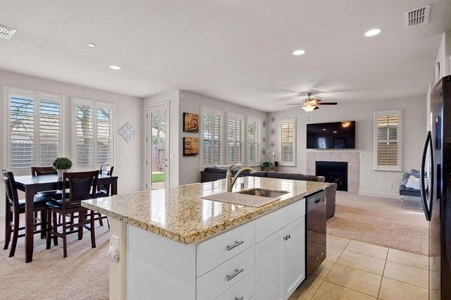 4656 Lue Ln, Carmichael, CA 95608