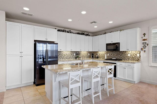 4656 Lue Ln, Carmichael, CA 95608