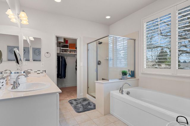 4656 Lue Ln, Carmichael, CA 95608