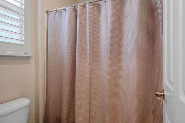 4656 Lue Ln, Carmichael, CA 95608