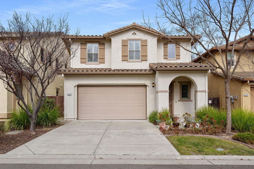 4656 Lue Ln, Carmichael, CA 95608