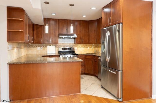 14 Hopatcong Dr, Lawrence Twp., NJ 08648