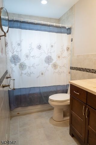 14 Hopatcong Dr, Lawrence Twp., NJ 08648
