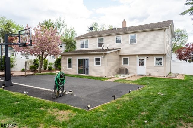 14 Hopatcong Dr, Lawrence Twp., NJ 08648