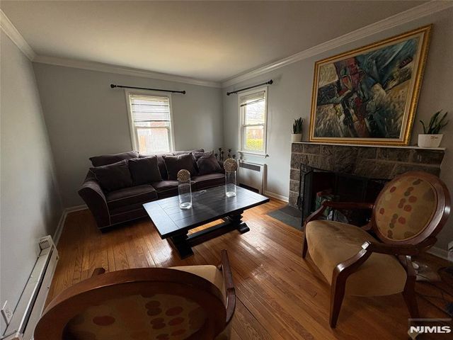 40 Sylvan Avenue, Bergenfield, NJ 07621