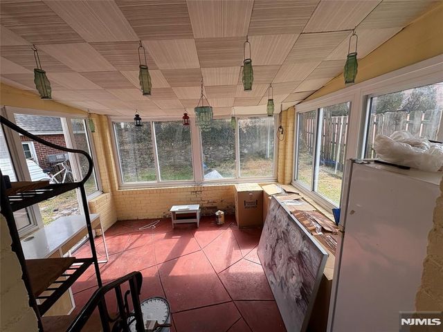 40 Sylvan Avenue, Bergenfield, NJ 07621