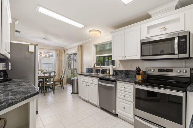 8429 CASTLE GARDEN ROAD, Palmetto, FL 34221