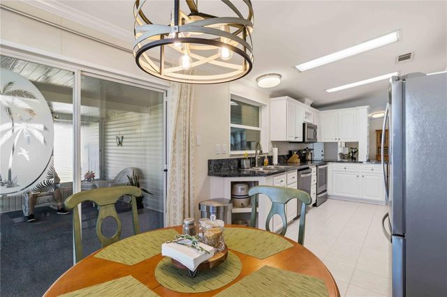 8429 CASTLE GARDEN ROAD, Palmetto, FL 34221