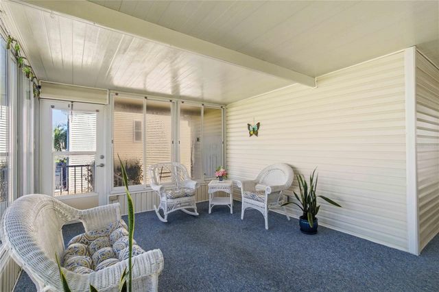 8429 CASTLE GARDEN ROAD, Palmetto, FL 34221