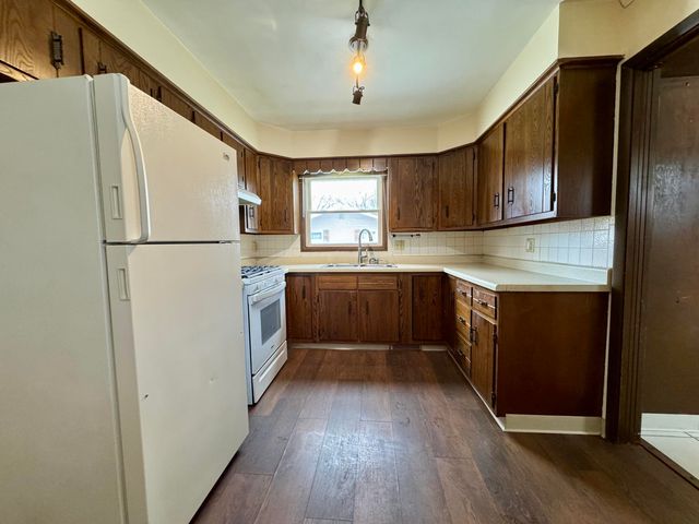 46 E 66th Place, Merrillville, IN 46410