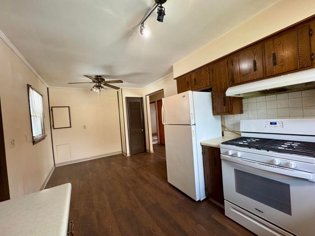 46 E 66th Place, Merrillville, IN 46410