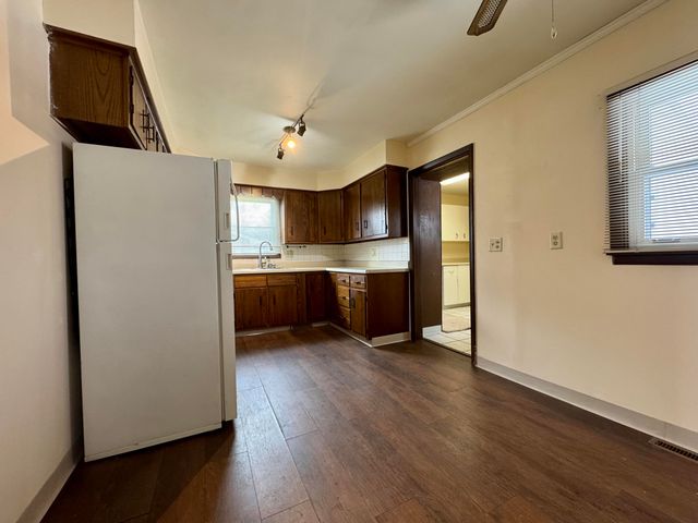 46 E 66th Place, Merrillville, IN 46410