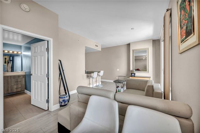 200 West Sahara Avenue 2709, Las Vegas, NV 89102