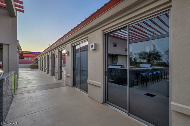 200 West Sahara Avenue 2709, Las Vegas, NV 89102