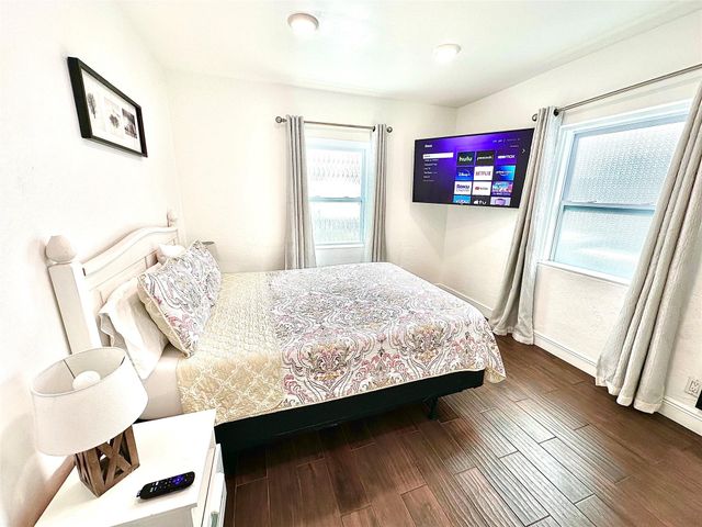 1637 NE 5th Ct, Fort Lauderdale, FL 33301