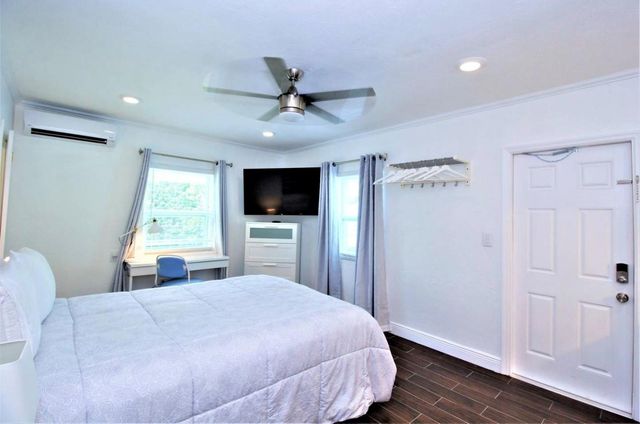 1637 NE 5th Ct, Fort Lauderdale, FL 33301